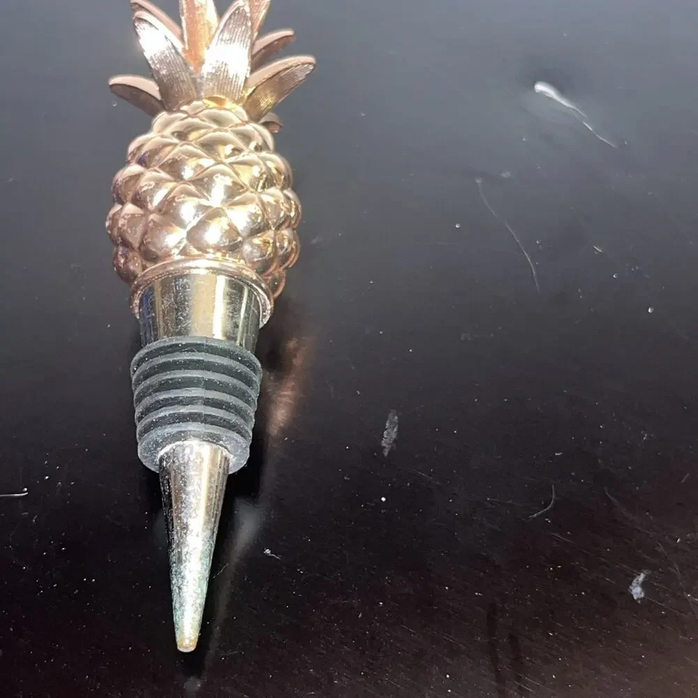 Set Of 2 ￼Gold Color Pineapple Wine Stoppers
